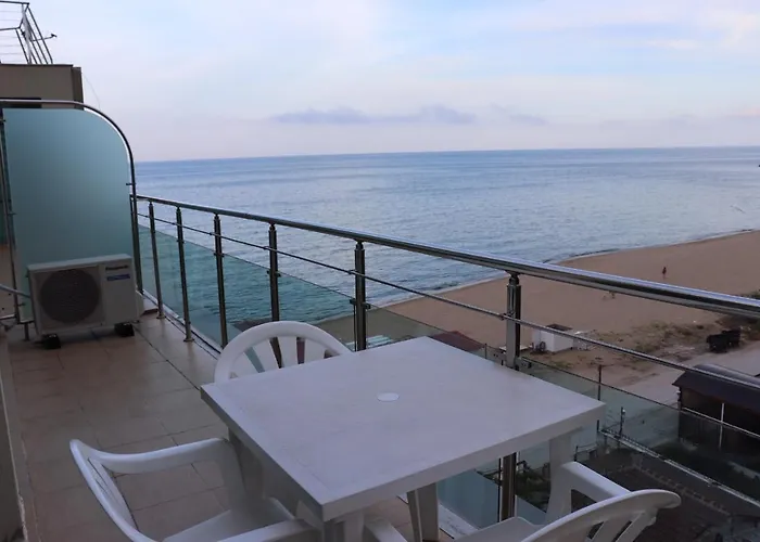 Beach Apartment No 17