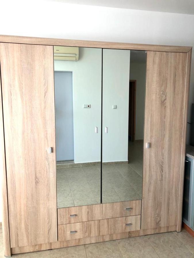 Apartment No 17
